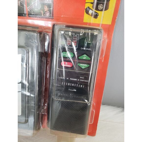 GE Help! Full Power Portable Emergency / Info CB Radio 40 Channel 2 Way CB Radio - Picture 4 of 6